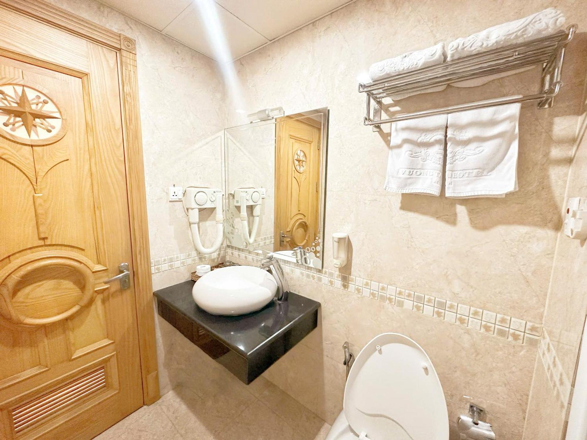 Vuong Tai Hotel Хошимін Екстер'єр фото